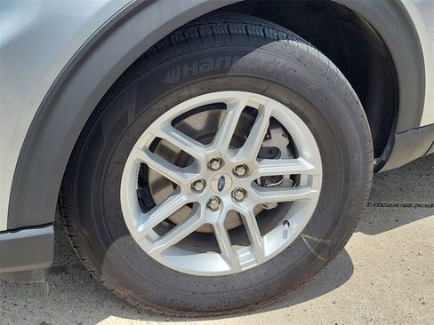 Used 2025 Ford Explorer Active image 10