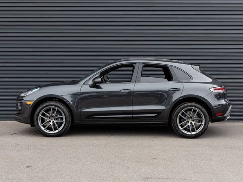 Certified 2026 Porsche Macan AWD/4WD image 2