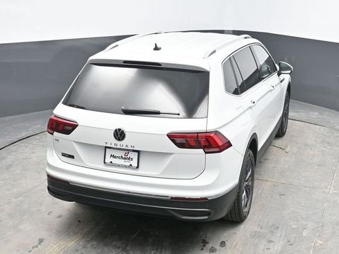 Used 2022 Volkswagen Tiguan SE image 26