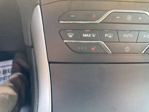 Used 2019 Ford Edge SEL w/ Equipment Group 201A image 44