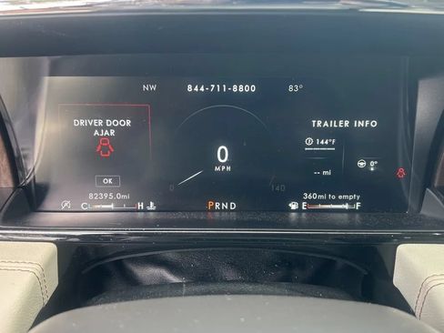 Used 2018 Lincoln Navigator Reserve AWD/4WD image 19