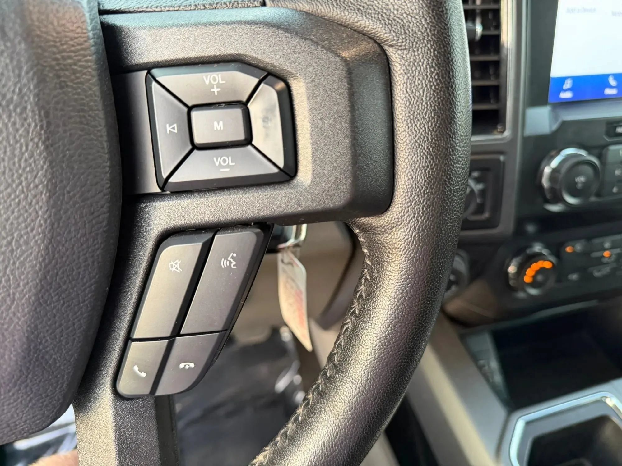 Used 2019 Ford F150 XLT w/ Equipment Group 301A Mid AWD/4WD image 17