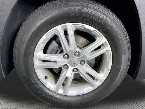 Used 2024 GMC Terrain SLE FWD image 23