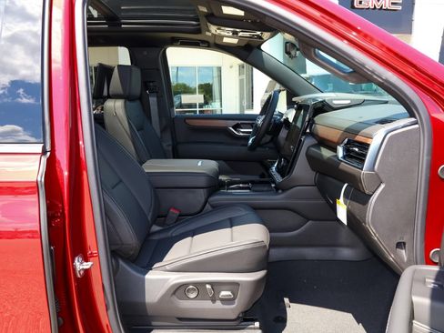 New 2026 GMC Yukon Denali w/ Advanced Technology Package AWD/4WD image 34