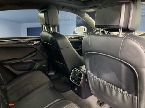 Used 2019 Porsche Macan AWD/4WD image 13