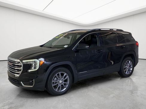 Used 2023 GMC Terrain SLT w/ LPO, Floor Liner Package FWD image 7