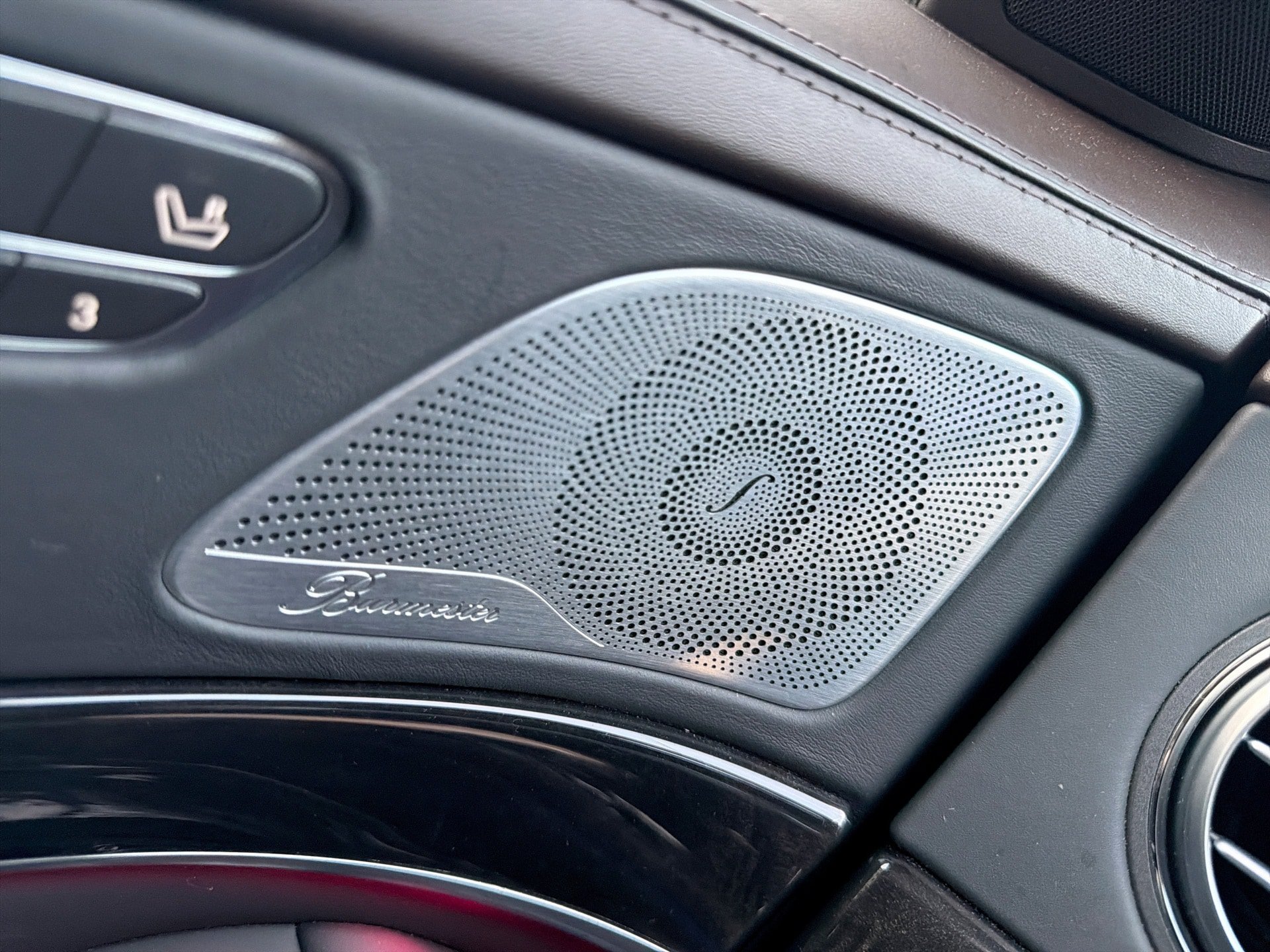 Used 2020 Mercedes-Benz S 560 Sedan image 33