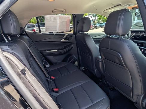 Used 2025 Buick Encore GX Avenir w/ Avenir Convenience Package AWD/4WD image 22