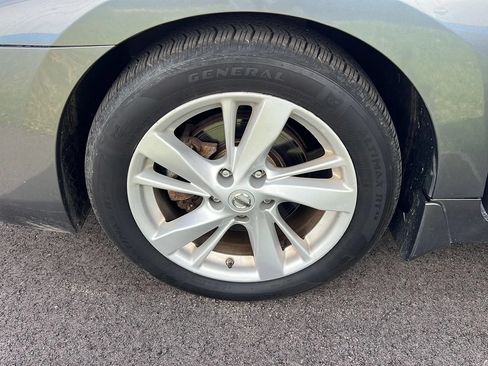 Used 2015 Nissan Altima 2.5 SV w/ Convenience Package FWD image 31