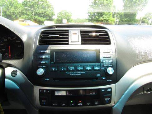 Used 2006 Acura TSX FWD image 25