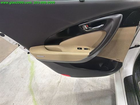 Used 2016 Hyundai Azera Limited image 25