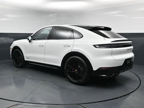 New 2026 Porsche Cayenne GTS AWD/4WD image 3