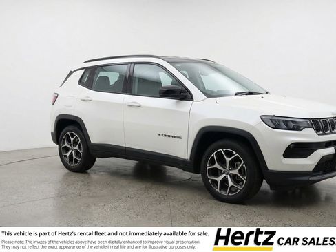 Used 2025 Jeep Compass Limited image 1
