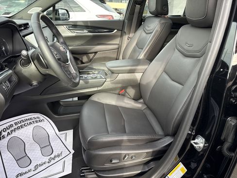 Certified 2025 Cadillac XT5 Premium Luxury image 15