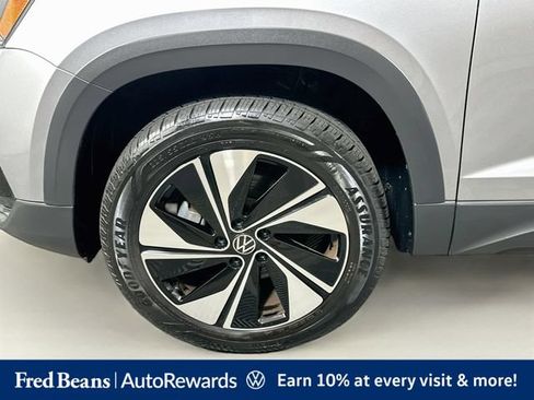 Used 2023 Volkswagen Taos SE AWD/4WD image 36