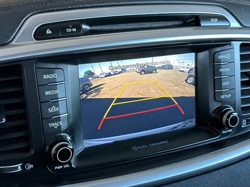 Used 2018 Kia Sorento LX image 20