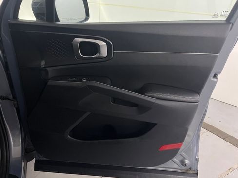 Used 2025 Kia Sorento EX FWD image 32