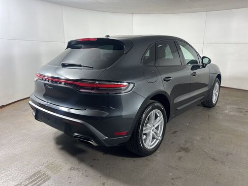 Certified 2025 Porsche Macan image 7