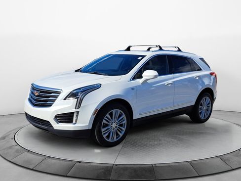 Used 2017 Cadillac XT5 Premium Luxury FWD image 3