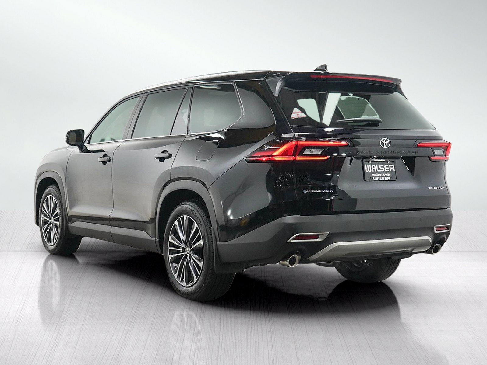 Used 2026 Toyota Grand Highlander AWD Hybrid image 3