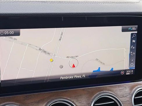 Used 2020 Mercedes-Benz E 450 4MATIC Sedan image 11