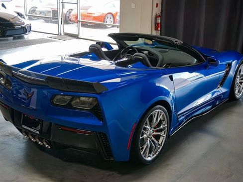Used 2015 Chevrolet Corvette Z06 w/ 3LZ Preferred Equipment Group RWD image 58
