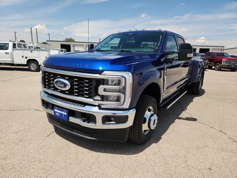Certified 2026 Ford F350 Lariat w/ FX4 Off-Road Package AWD/4WD image 3