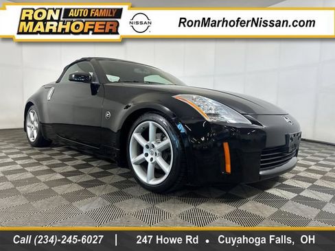 Used 2004 Nissan 350Z Touring RWD image 1