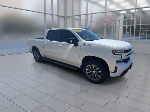 Used 2019 Chevrolet Silverado 1500 RST w/ True North Edition AWD/4WD image 2