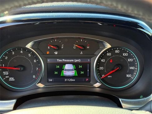 Used 2023 Chevrolet Traverse LT image 22