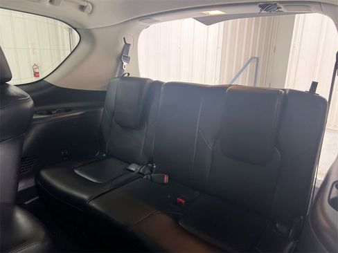 Used 2024 Nissan Armada SL w/ Captain's Chairs Package image 30