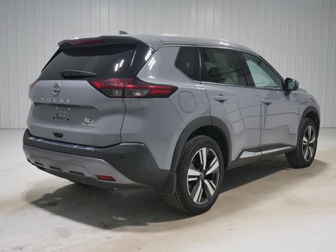 Used 2023 Nissan Rogue SL image 5