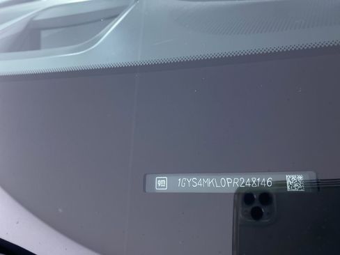 Certified 2023 Cadillac Escalade ESV Premium Luxury Platinum image 18