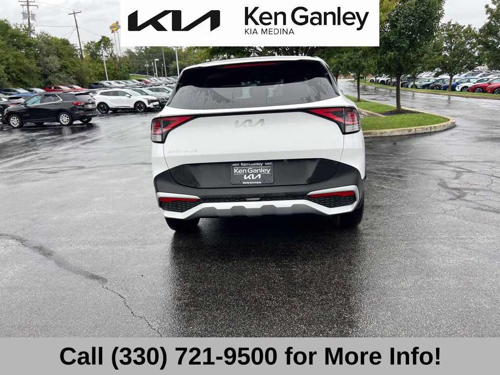 Certified 2024 Kia Sportage EX FWD image 12