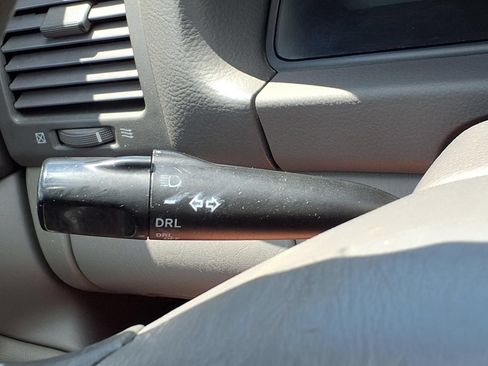 Used 2004 Toyota Camry FWD image 21