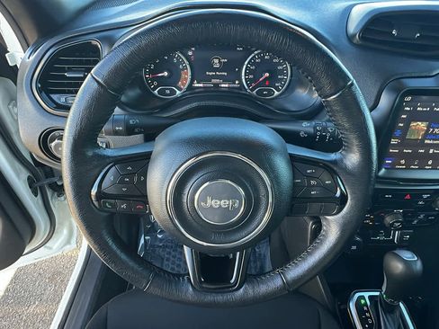 Certified 2022 Jeep Renegade Altitude w/ Sun/Sound Group image 18