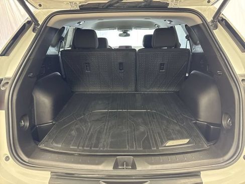 Certified 2024 Chevrolet Blazer LT w/ Convenience Package FWD image 22