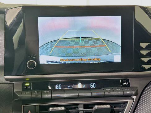Used 2025 Toyota Camry SE FWD image 25