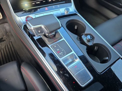 Used 2025 Audi S6 Prestige image 11