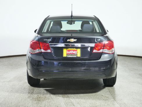 Used 2012 Chevrolet Cruze LT image 6