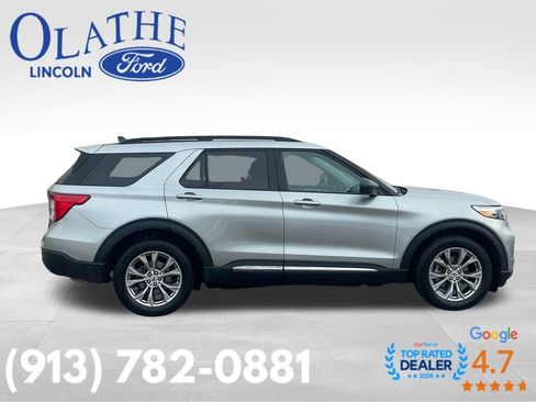 Used 2023 Ford Explorer XLT w/ Equipment Group 202A image 8