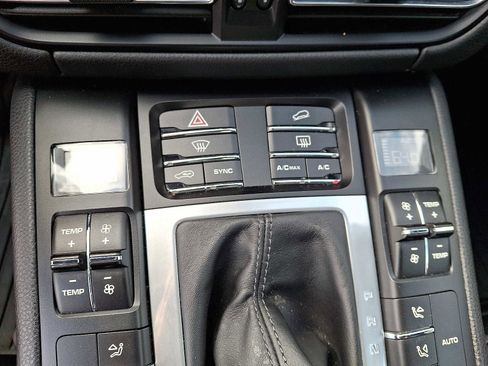 Used 2020 Porsche Macan image 17