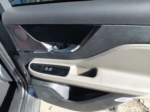 New 2026 Lincoln Corsair Premiere image 32