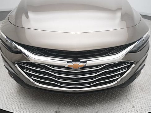 Used 2020 Chevrolet Malibu LT FWD image 21