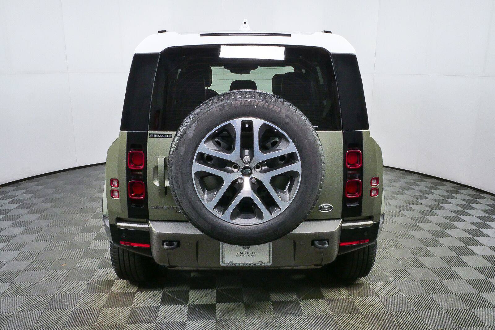 Used 2021 Land Rover Defender 110 X-Dynamic HSE AWD/4WD image 29