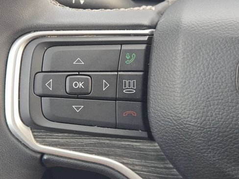 Used 2024 Jeep Wagoneer Series III AWD/4WD image 33