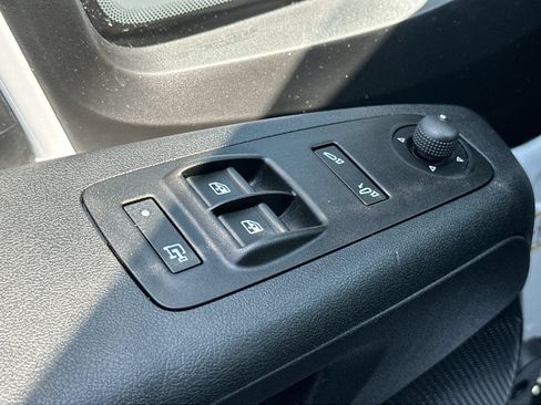 Used 2026 RAM ProMaster 2500 w/ Convenience Group FWD image 15