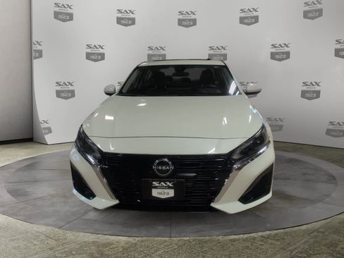 Used 2023 Nissan Altima 2.5 SL AWD/4WD image 8