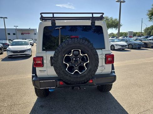 Used 2022 Jeep Wrangler Unlimited Rubicon 4xe AWD/4WD image 7