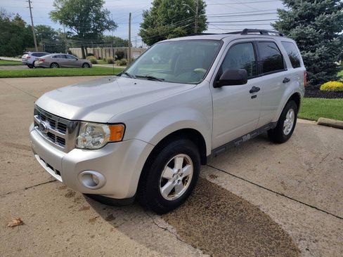 Used 2009 Ford Escape XLT FWD image 3